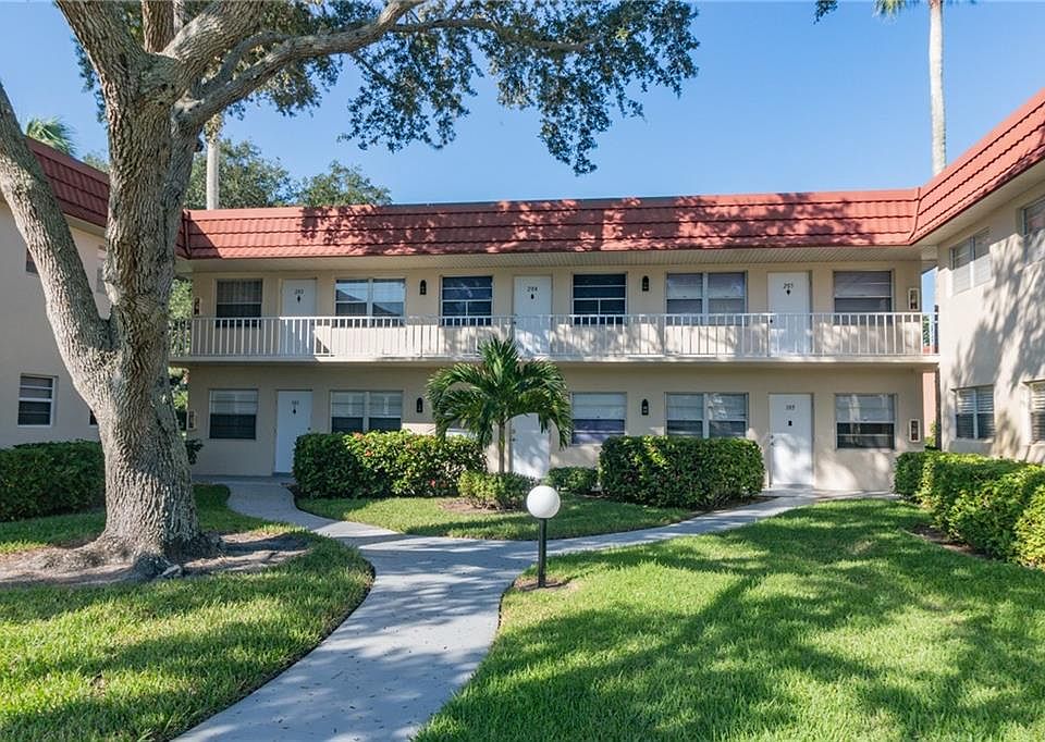 1st image of 17 Vista Palm Ln APT 203