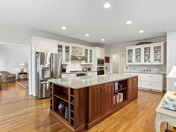 2nd image of 3347 Farrier Walk SE
