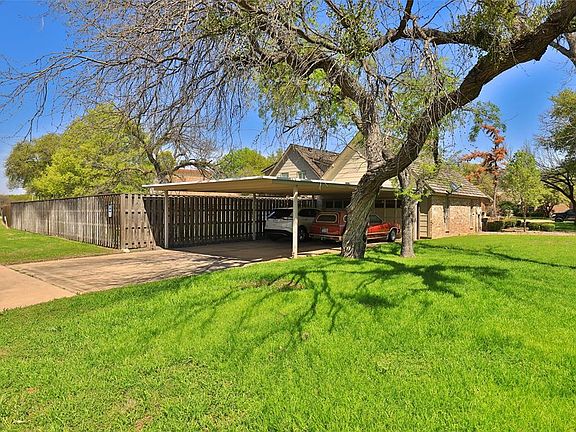 5th image of 1290 Canterbury Dr