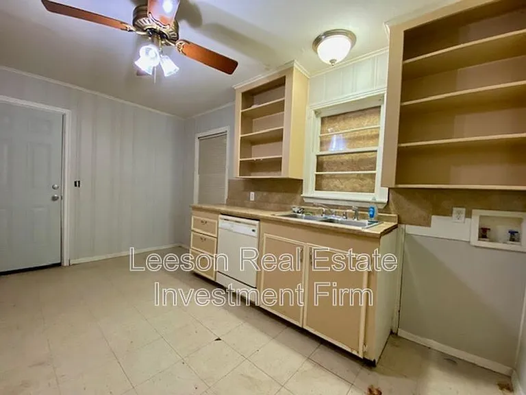 4259 Rightway Ave — Photo 5