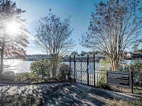 3rd image of 229 Lighthouse Ln