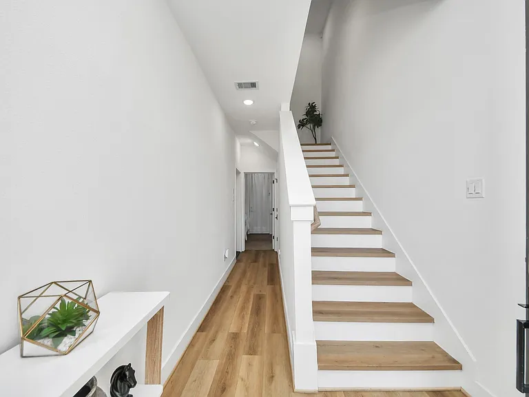 3004 Holman St — Photo 4