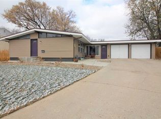 816 1st Ave SW, Minot, ND 58701