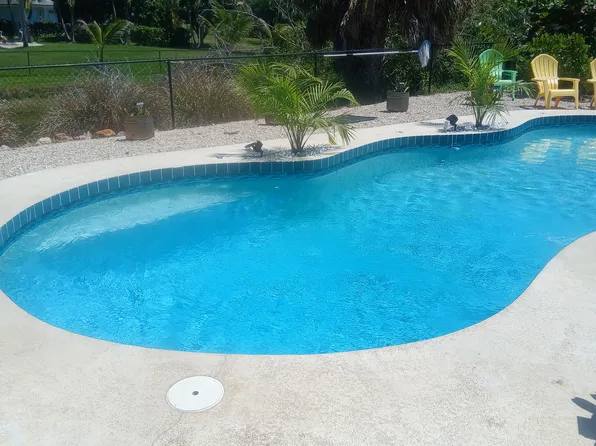 2216 Lake Shore Dr, Nokomis, FL 34275
