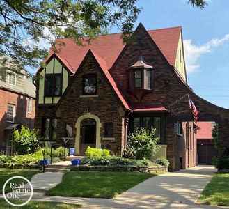 284 McKinley Ave, Grosse Pointe Farms, MI, 48236
