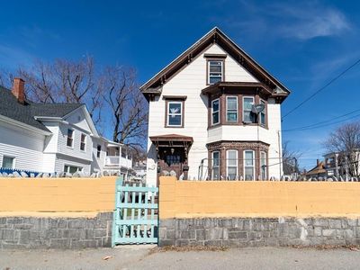 415 Lowell St, Lawrence, MA, 01841