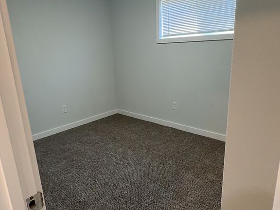 5th image of 1095 Salmon Ave #1