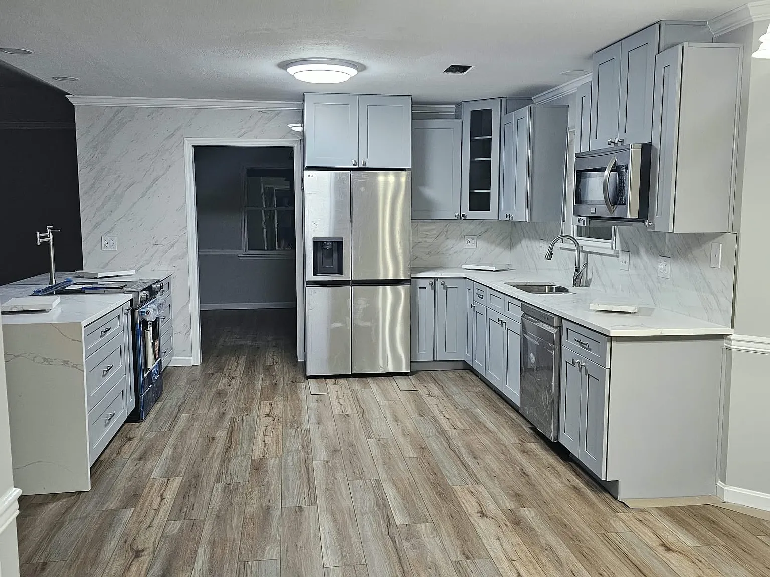 4 bed, 2300 sqft, $2,300 — Photo 1