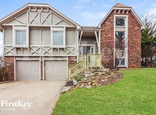 11568 Earnshaw St, Overland Park, KS 66210