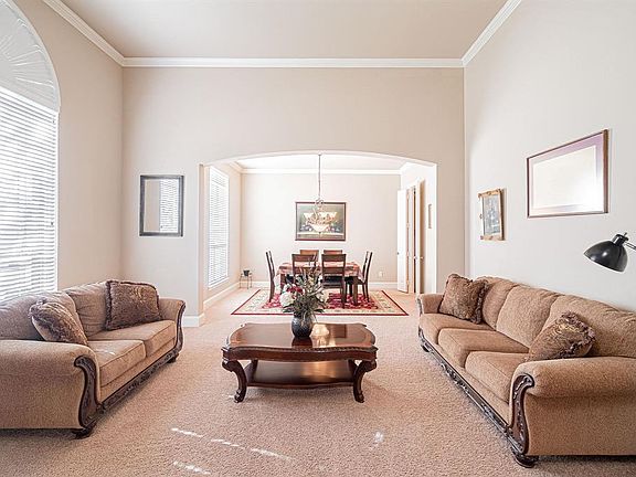 4th image of 6523 Kiest Forest Dr