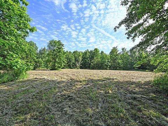 2nd image of 10752 Armstrong Rd