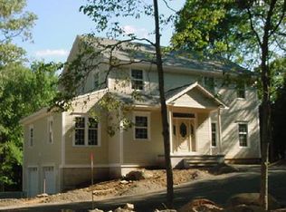 671 Cedar Rd, Fairfield, CT 06490