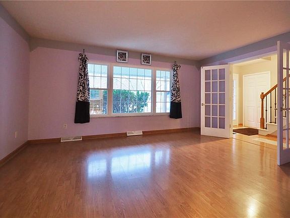 4th image of 6579 Wedgewood Dr