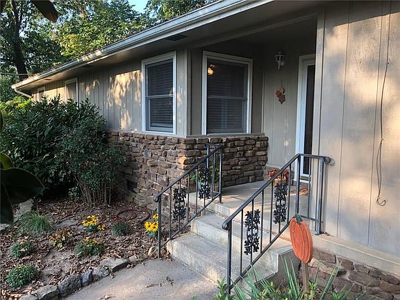 2nd image of 13 Abbey Ln
