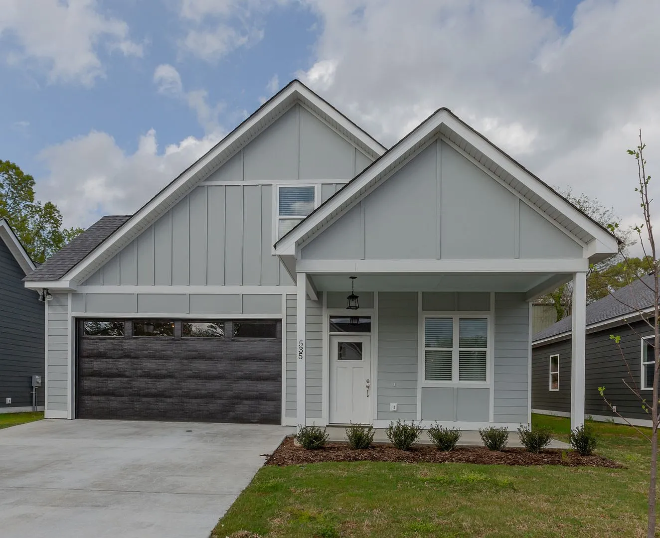 Modern 4 Bedroom Home in Red Bank — Photo 2