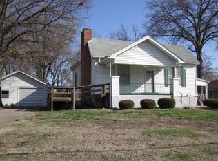 719 E Franklin St, Clinton, MO 64735