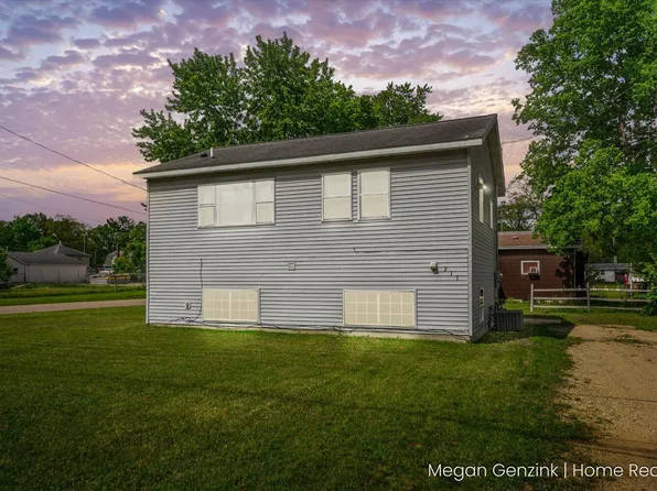 211 Lincoln St, Allegan, MI 49010