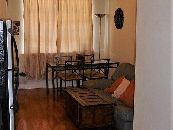 4th image of 661 N 33rd St #1