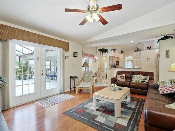 5th image of 15854 Mercott Ct