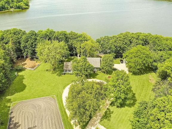 3rd image of 2407 Union Lake Trl