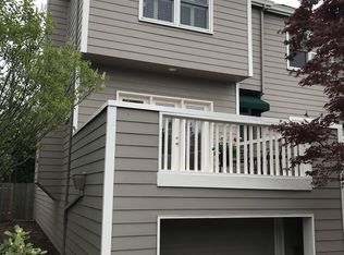 2429 NE Weidler St, Portland, OR 97232