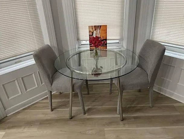4 bed, 2.0 bath, 2500 sqft, $1,390 — Photo 4