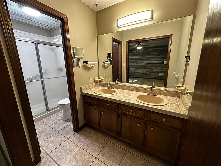 106 Lively Cir — Photo 12