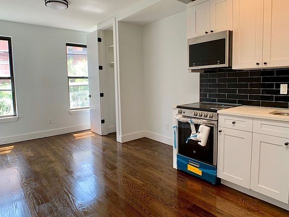 2nd image of 425 S 5th St #4G