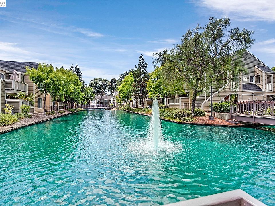 1st image of 150 Reflections Dr APT 13