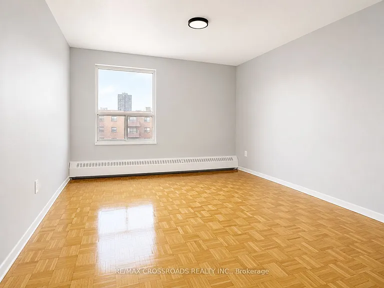 1181 Ellesmere Rd #406 — Photo 4