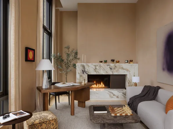 135 East 47th Street image 5 of 18