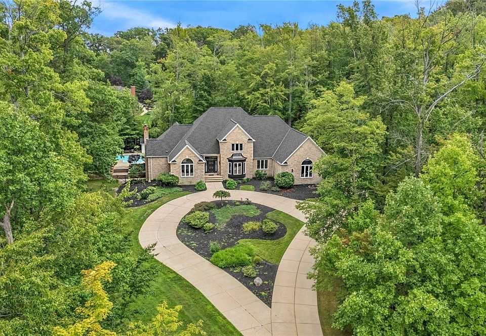 1st image of 8215 Eagle Ridge Dr