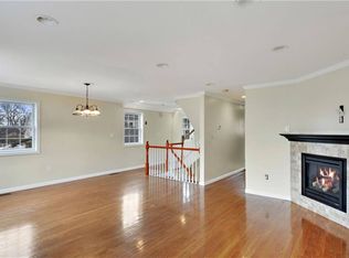 5 Crosby Pl, New Rochelle, NY 10801