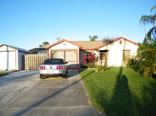 1461 SE Escambia Ct, Port Saint Lucie, FL 34952