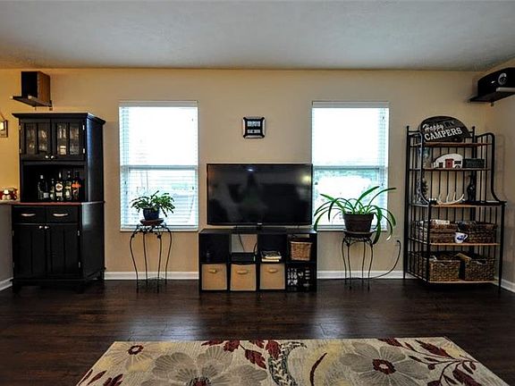 5th image of 129 Tuscany Estates Dr