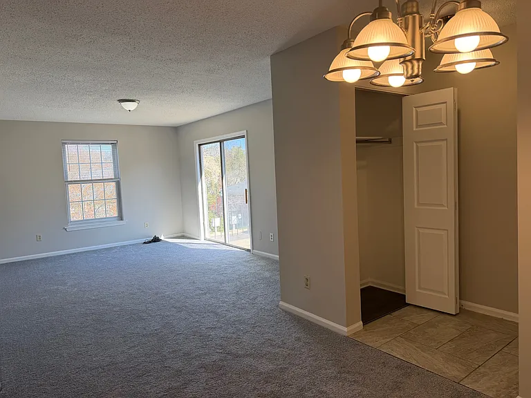178 Berwick Pl #22M — Photo 5
