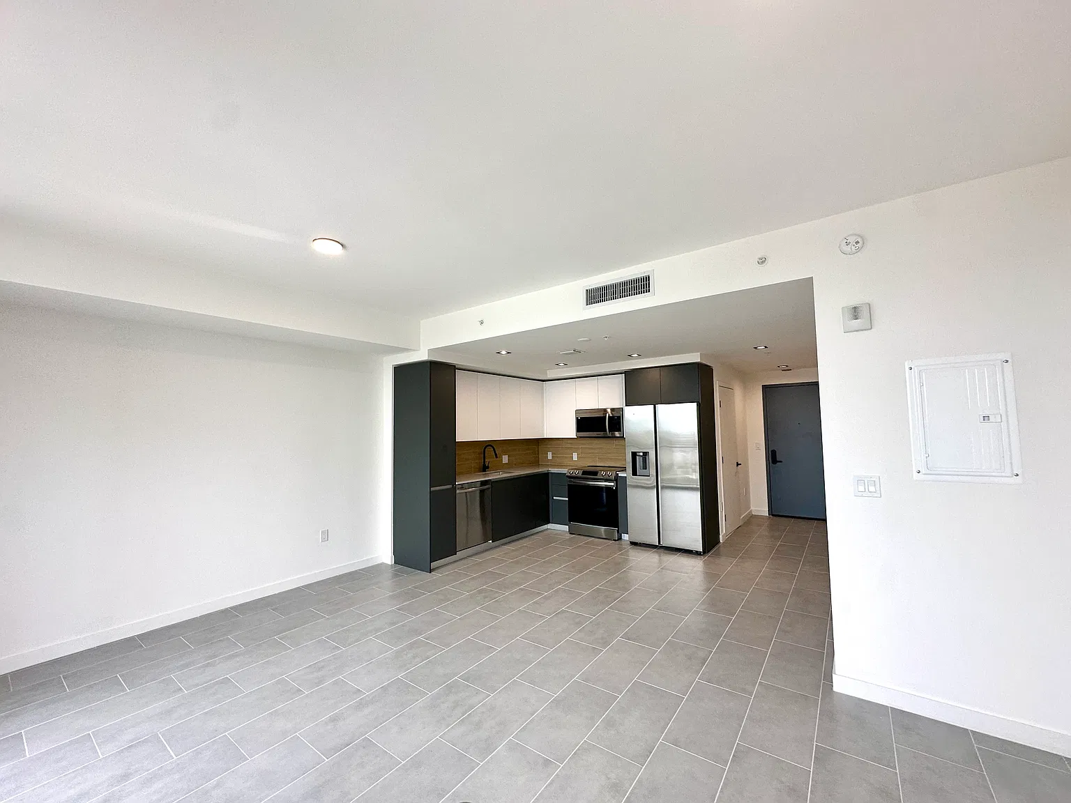 Studio, 461 sqft, $2,087 — Photo 3