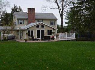 16 Juniper Ave, Wakefield, MA 01880