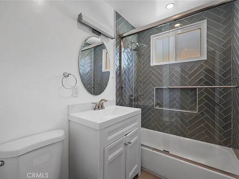 18015 Collins St — Photo 21