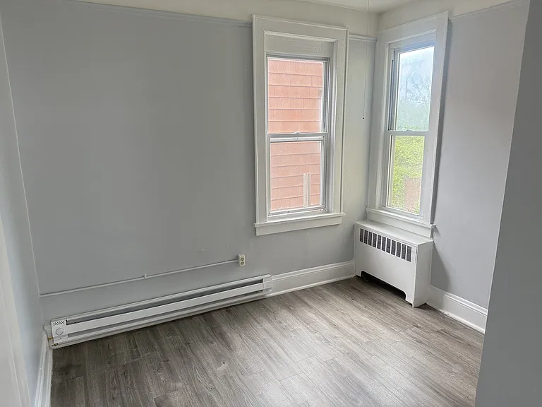 52 William St #3 — Photo 8