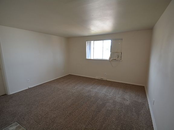 5th image of 623 Gardenia Ct
