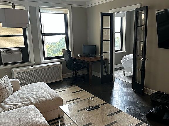2nd image of 2000 N Lincoln Park W #1106
