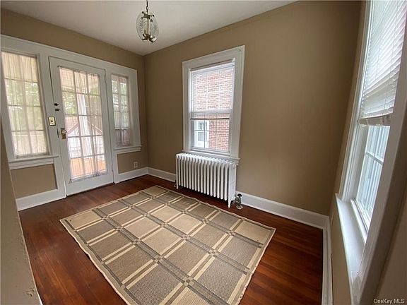 5th image of 42 Albemarle Pl