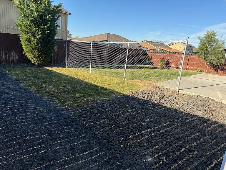 Another view of the enclosed area for pets.