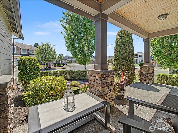 3rd image of 2521 12th Avenue NW