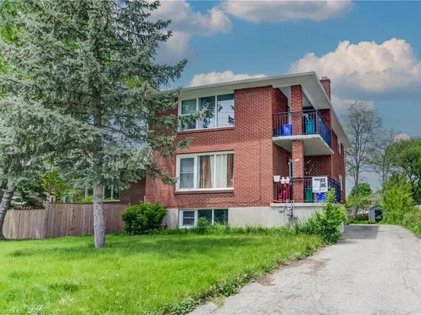 318 Erb St W #3, Waterloo, ON N2L 1W3