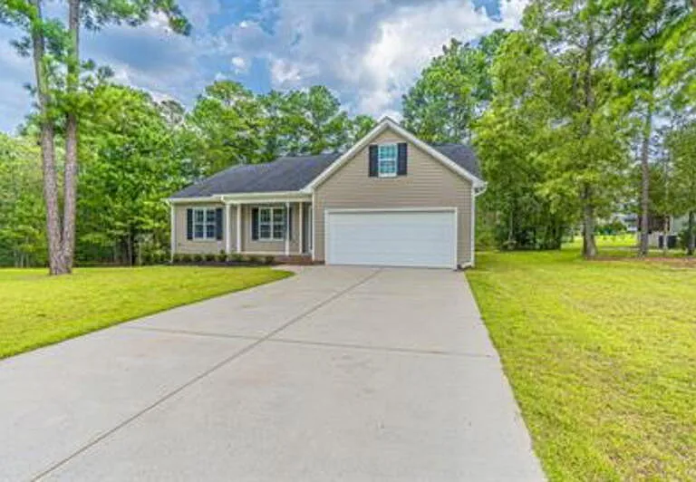 428 Green Links Dr — Photo 1