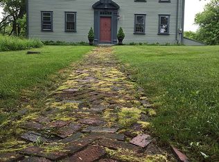 527 Mooresfield Rd, South Kingstown, RI 02879