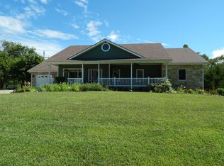 402 W Elk St, Leonardville, KS 66449