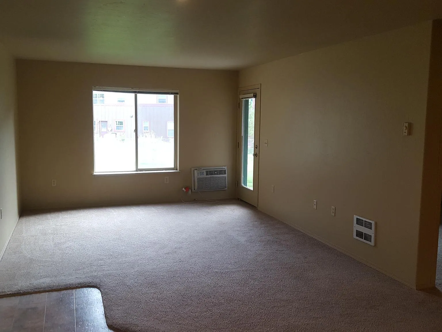 1 bed, $1,100 — Photo 2